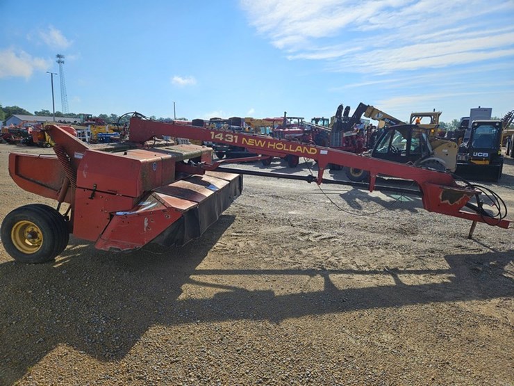 new-holland-1431-image-6