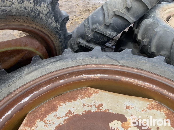 11.2-38-pivot-tires-&-rims-image-14