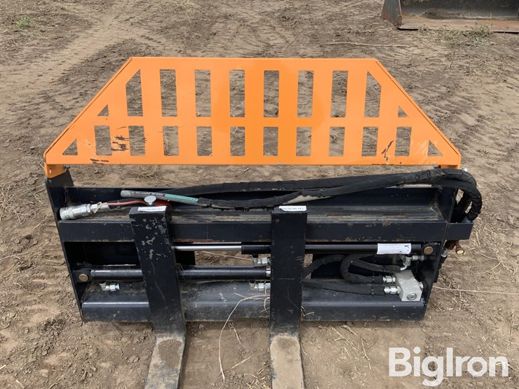 2023-wolverine-pfa-11-3300g-hydraulic-fork-skid-steer-attachment-image-11