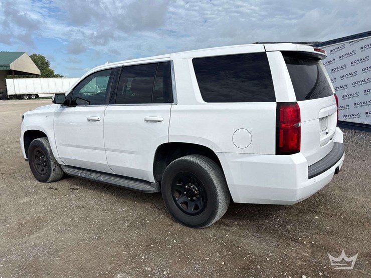 2019-chevrolet-tahoe-image-4
