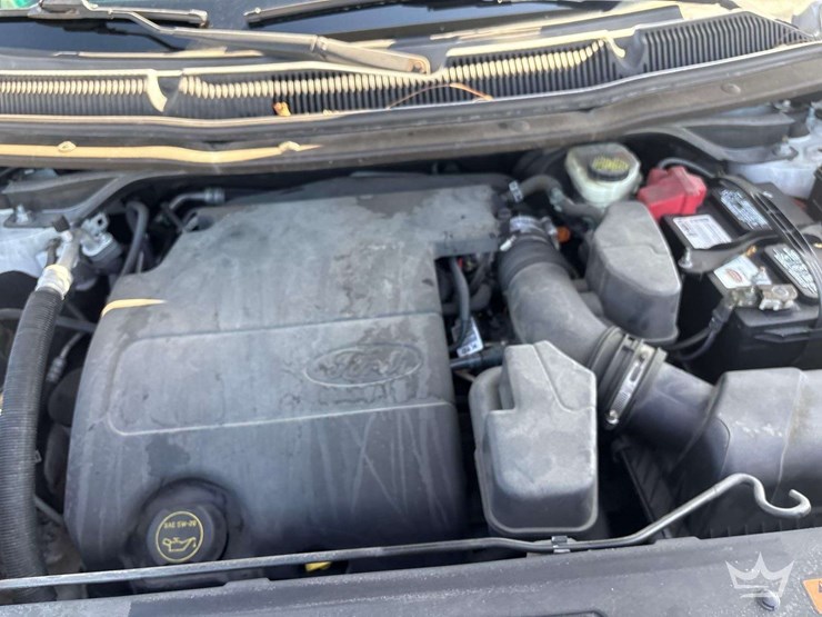 2016-ford-explorer-image-9