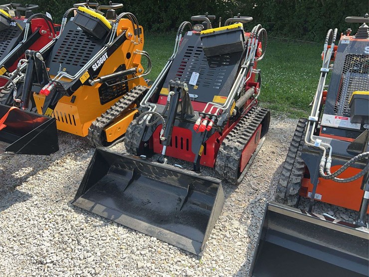 sl380-tracked-skid-steer-loader,-23hp-image-1