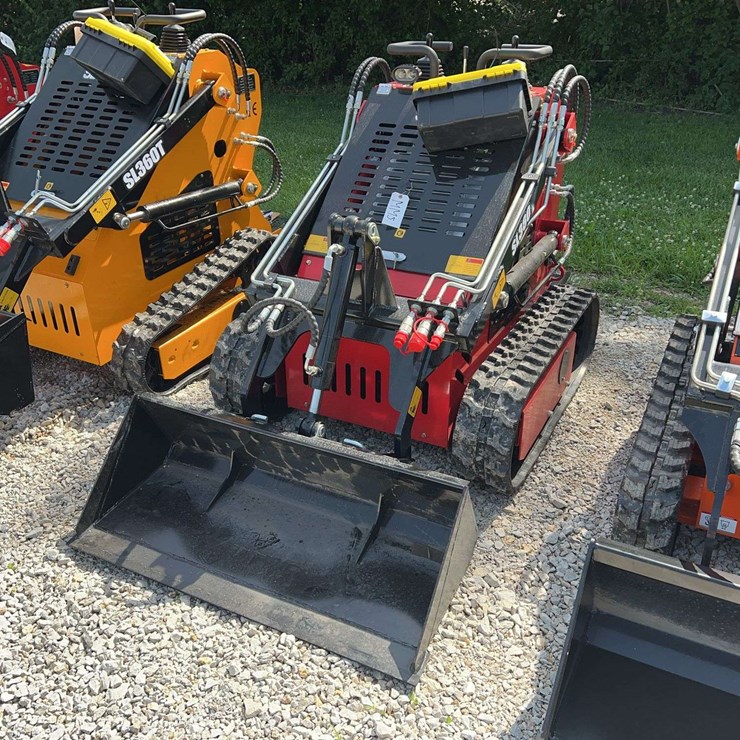 SL380 Tracked Skid Steer Loader, 23HP