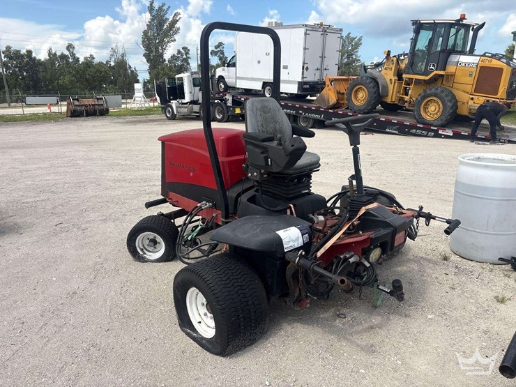 2012-toro-reelmaster-5510-commercial-reel-mower-image-3