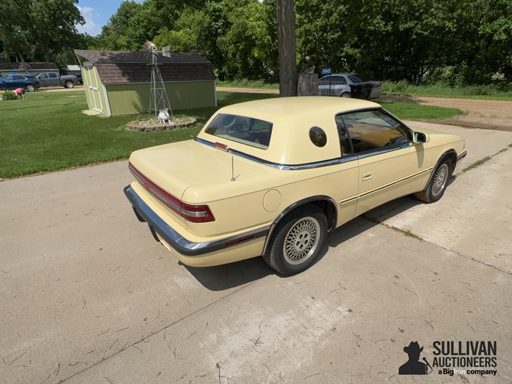 1989-maserati-convertible-coupe-collector-car-image-5