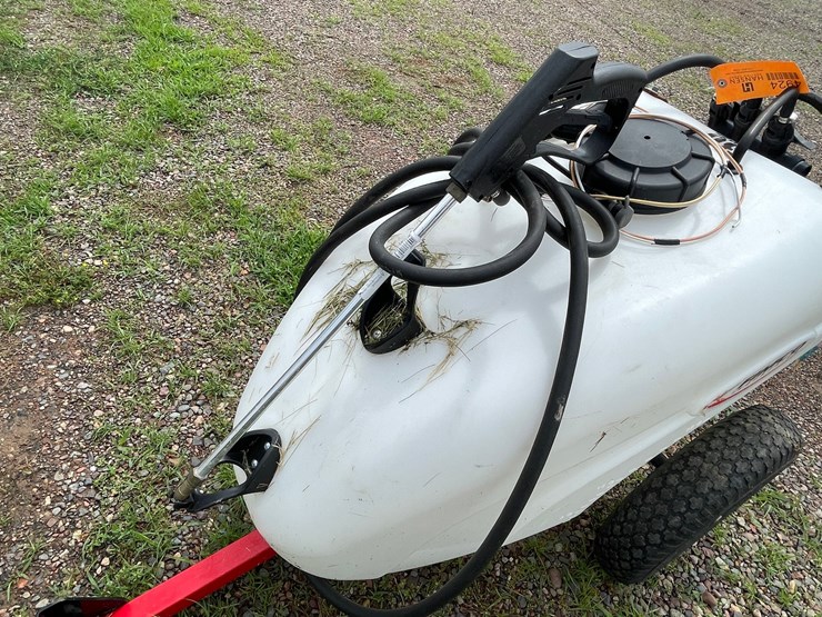 #4924-•-fimco-30-gallon-pull-type-sprayer-image-8