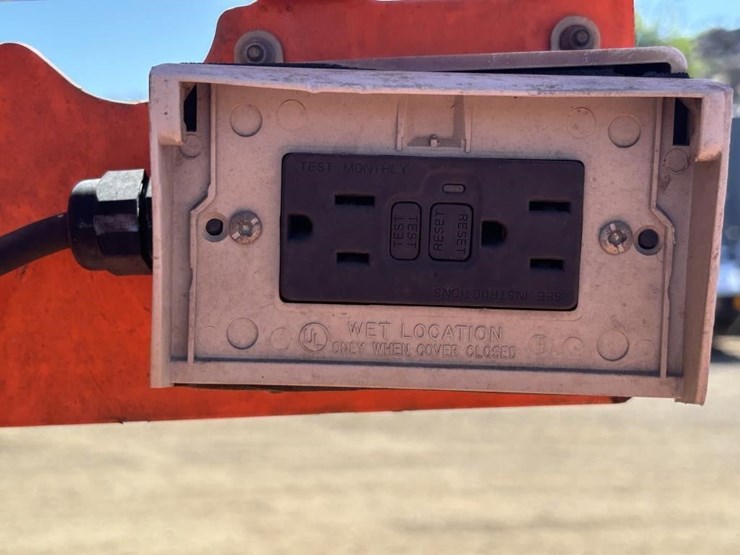 jlg-1932r-image-8