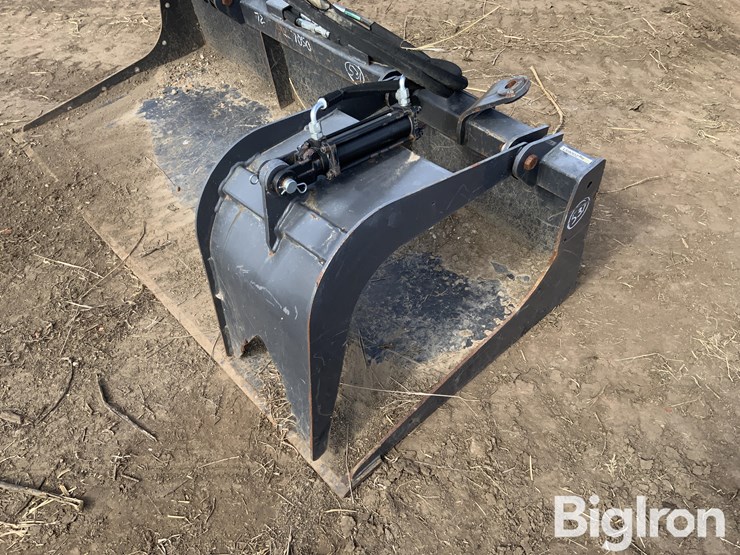 2023-wolverine-hydraulic-dual-grapple-attachment-image-9