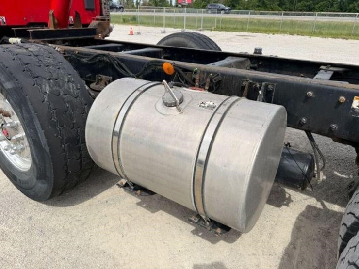 2021-kenworth-t880-image-46