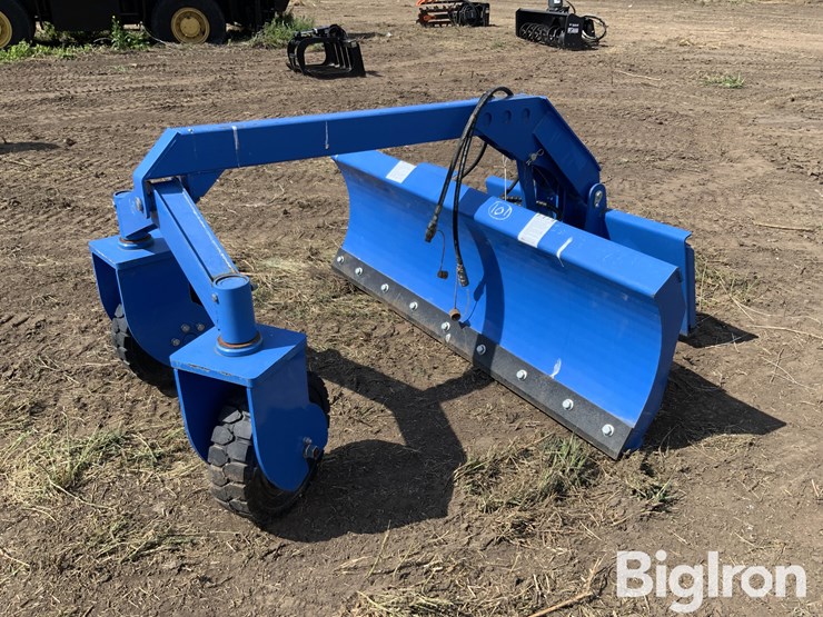 2022-top-cat-sssg72-hydraulic-skid-steer-grader-blade-attachment-image-1