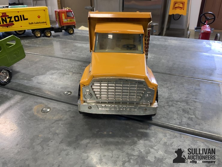 nylint-road-builder-dump-truck-image-2