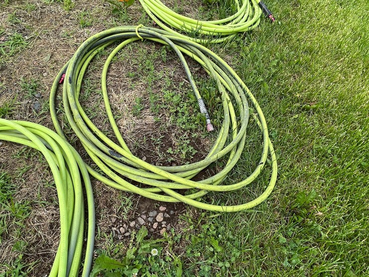 #4920-•-air-compressor-tank-with-(3)-hoses-image-4