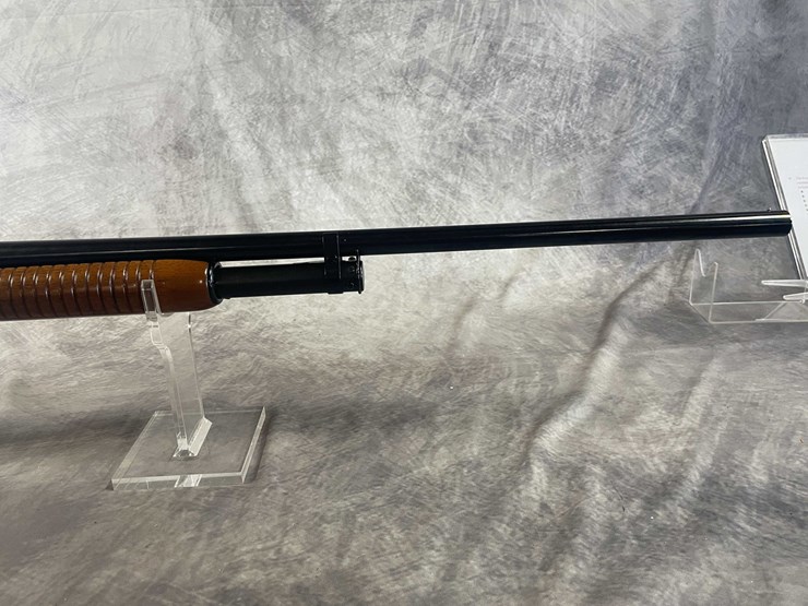 #4123-•-winchester-model-12,-12-ga.-pump-action-shotgun,-sn:-1213817,-(neenah,-wi)-image-5