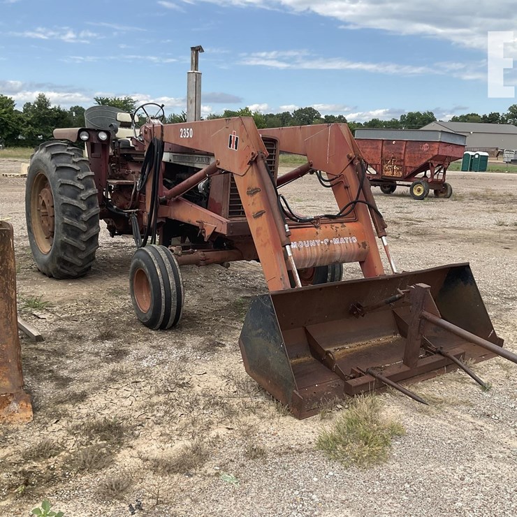 INTERNATIONAL 856