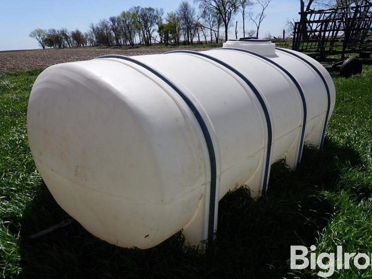 1250-gal-poly-tank-w/oval-tank-mount-brackets-image-5