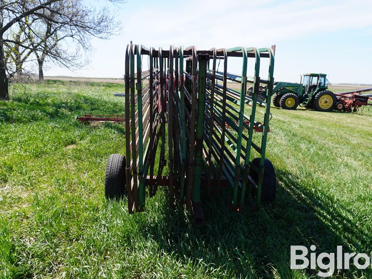 10'-cattle-panels-on-trailer-image-6