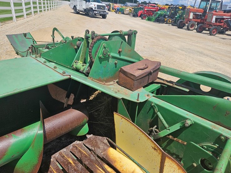 john-deere-24t-image-14