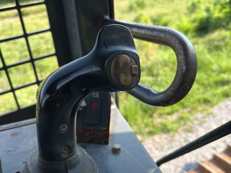 2012-john-deere-450-image-49