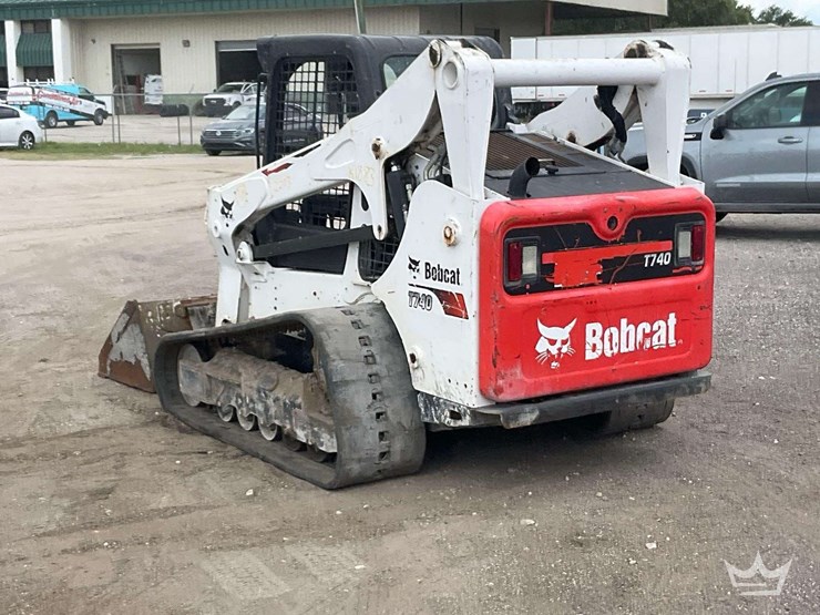 2022-bobcat-t740-image-3