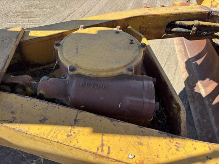 caterpillar-14e-image-16