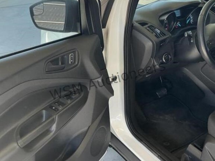 2013-ford-escape-image-23