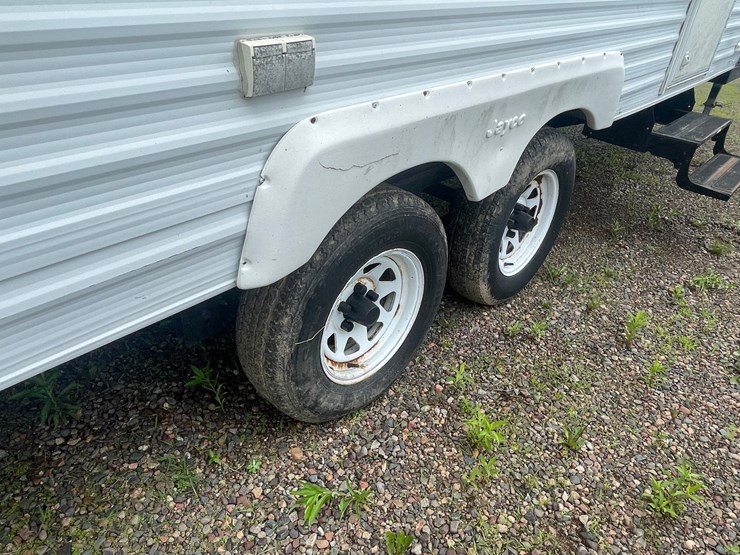 #4931-•-2001-jayco-qwest-27'-fifth-wheel-camper-(has-wi-title)-image-28