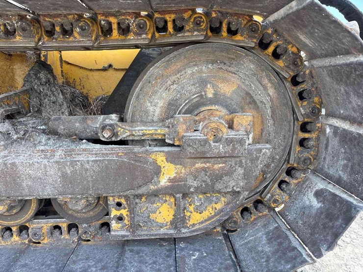 2018-deere-650k-image-95