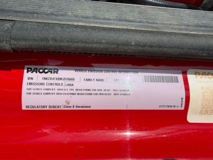 2021-kenworth-t880-image-10