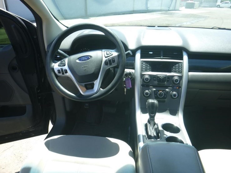 2013-ford-edge-image-9