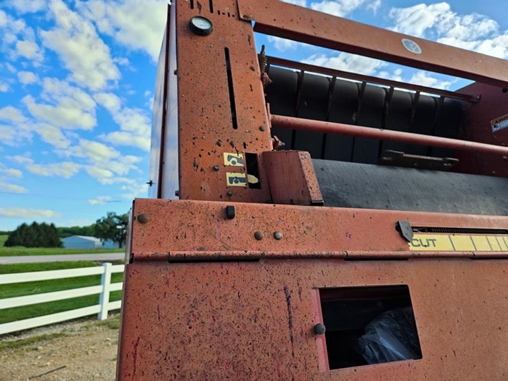 new-holland-664-image-15