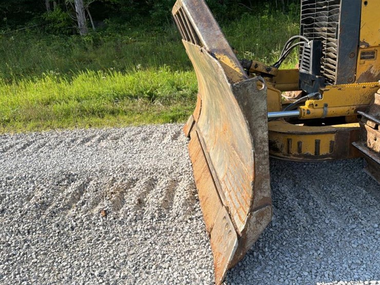 2012-john-deere-450-image-11