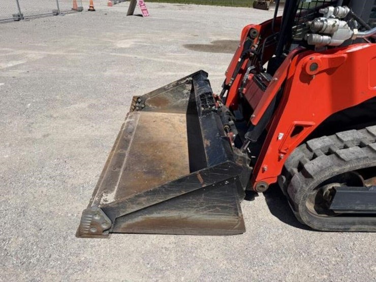 2022-kubota-svl65-2-image-20