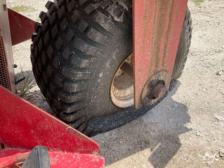 2008-toro-sandpro-2020-bunker-rake-image-11