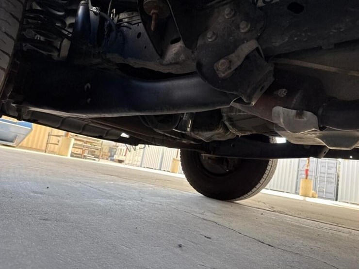 2013-ford-cargo-image-29