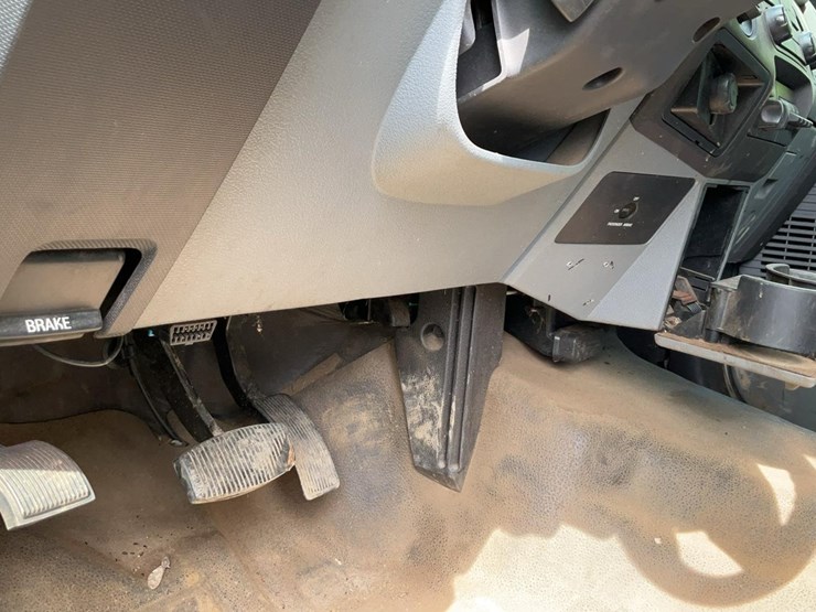 2015-ford-f450-image-32
