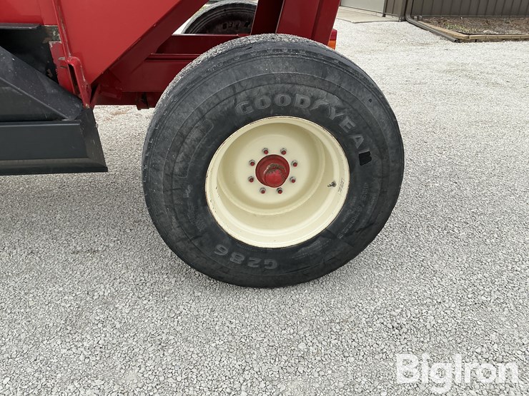 unverferth-brent-gt440-grain-wagon-image-11