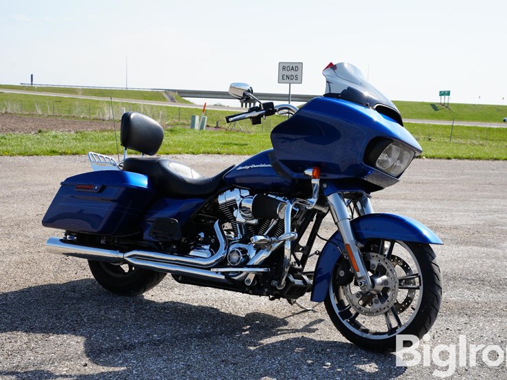 run-#11---2015-harley-davidson-road-glide-motorcycle-image-3