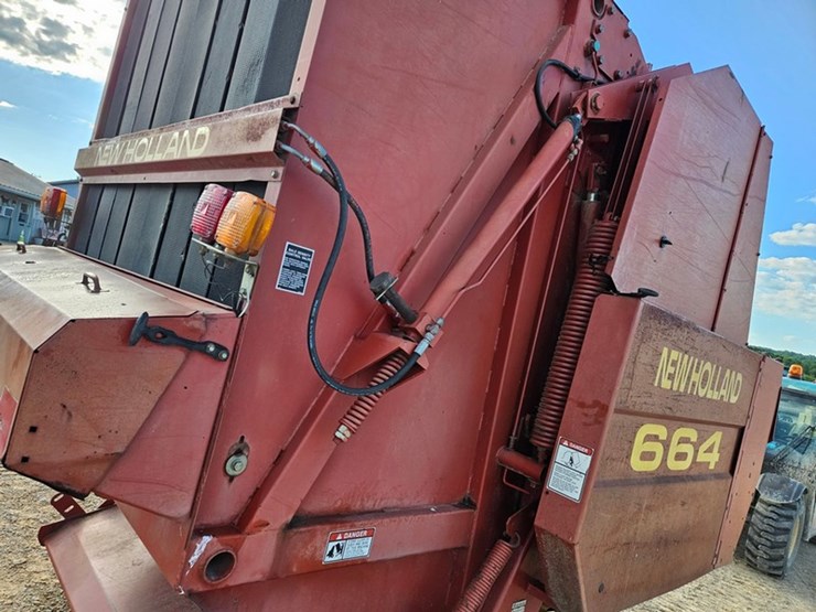 new-holland-664-image-18