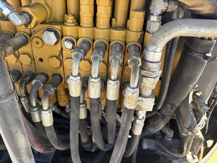 2018-caterpillar-303e-cr-image-40