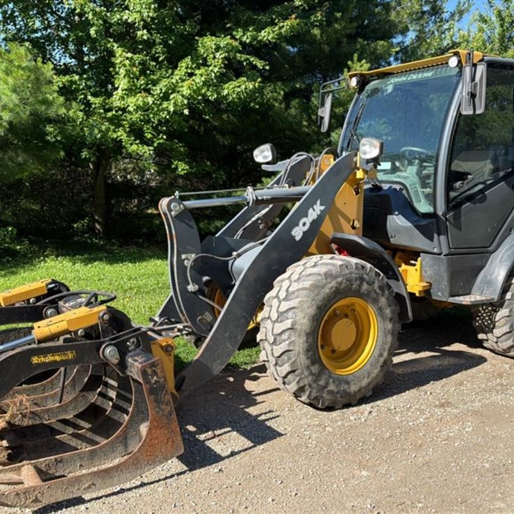 2016 JOHN DEERE 64