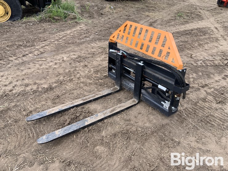 2023-wolverine-pfa-11-3300g-hydraulic-fork-skid-steer-attachment-image-1