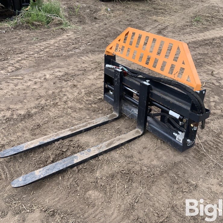 2023 Wolverine PFA-11-3300G Hydraulic Fork Skid Steer Attachment