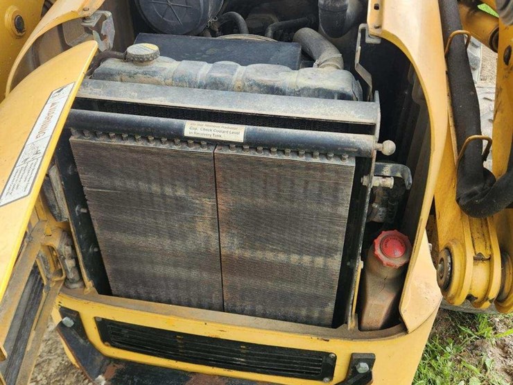2000-john-deere-260-image-8
