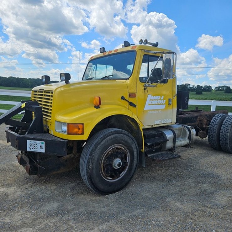 1992 INTERNATIONAL 4700
