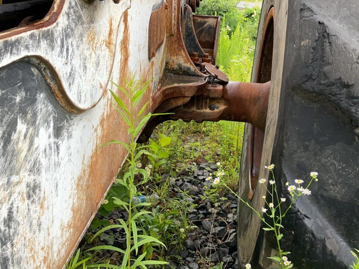 2008-deere-748g-iii-image-34