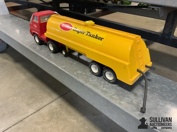 tonka-super-tanker-truck-and-trailer-image-7