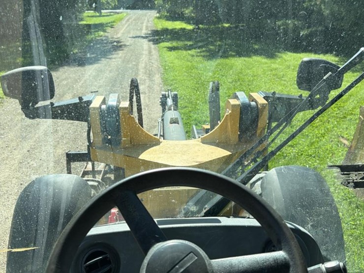 2016-john-deere-64-image-41