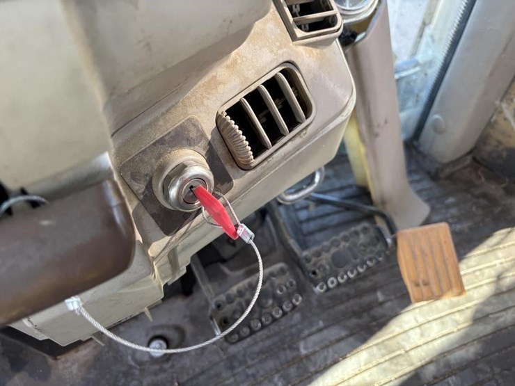 john-deere-6420-image-34