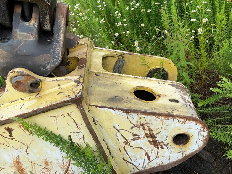2008-deere-748g-iii-image-39