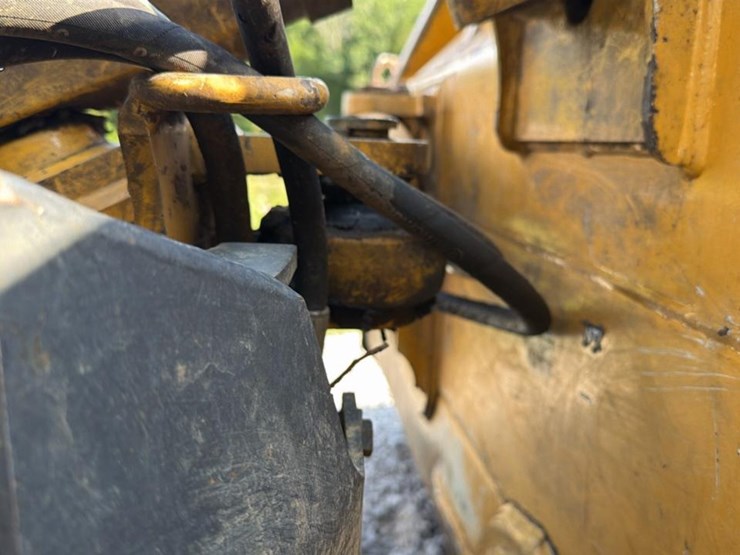 2012-john-deere-450-image-16